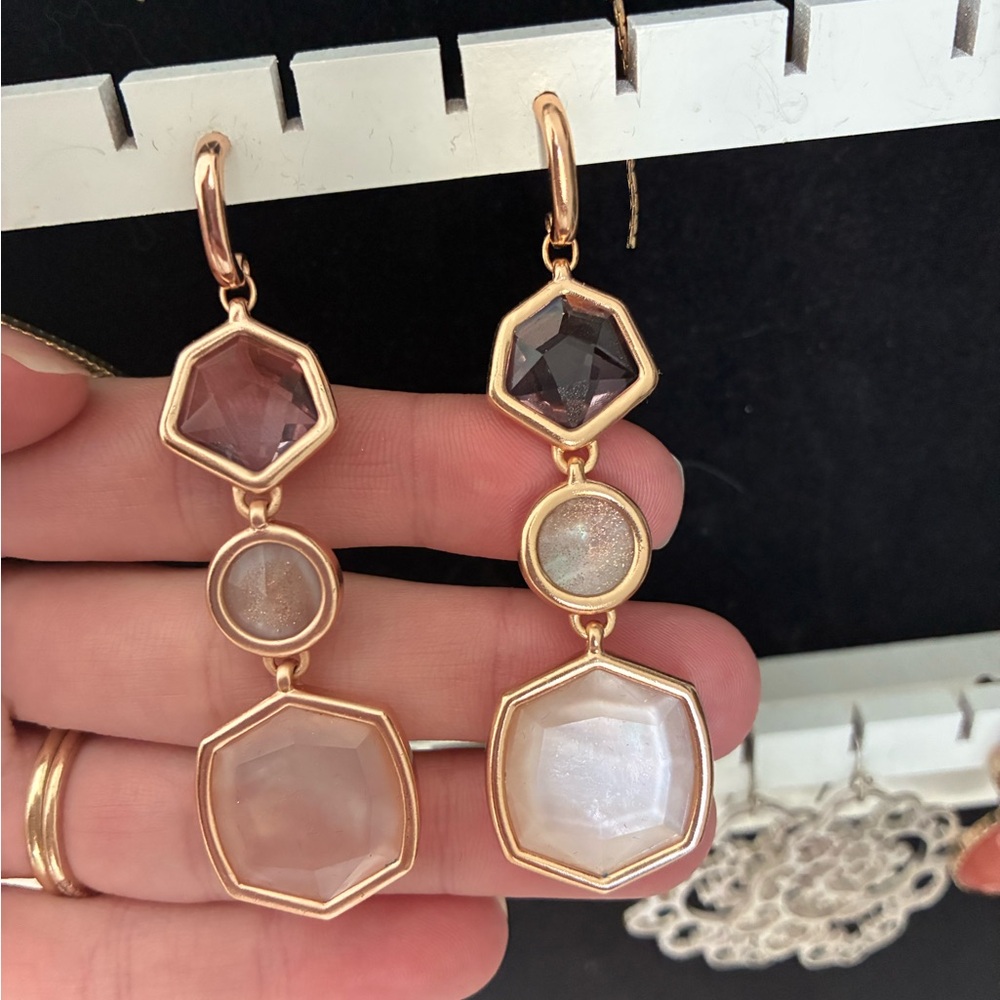Kendra Scott Gold and Cream Geometric Earrings